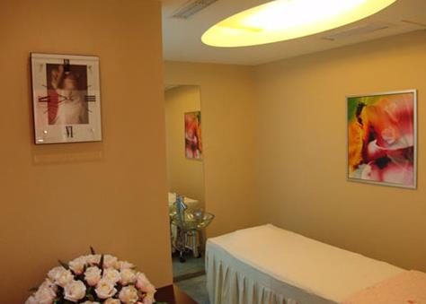 新開(kāi)美容院怎樣吸引顧客進(jìn)店消費(fèi)