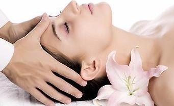 三、美容師操作手法規(guī)范