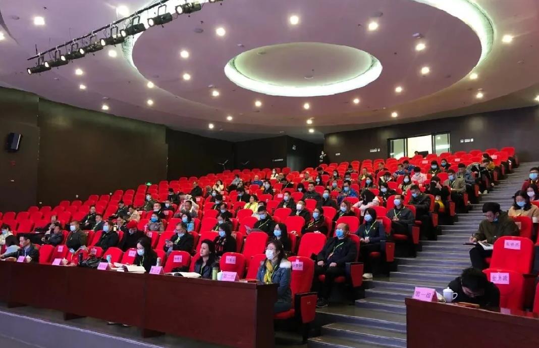 課堂教學(xué)現(xiàn)場(chǎng)