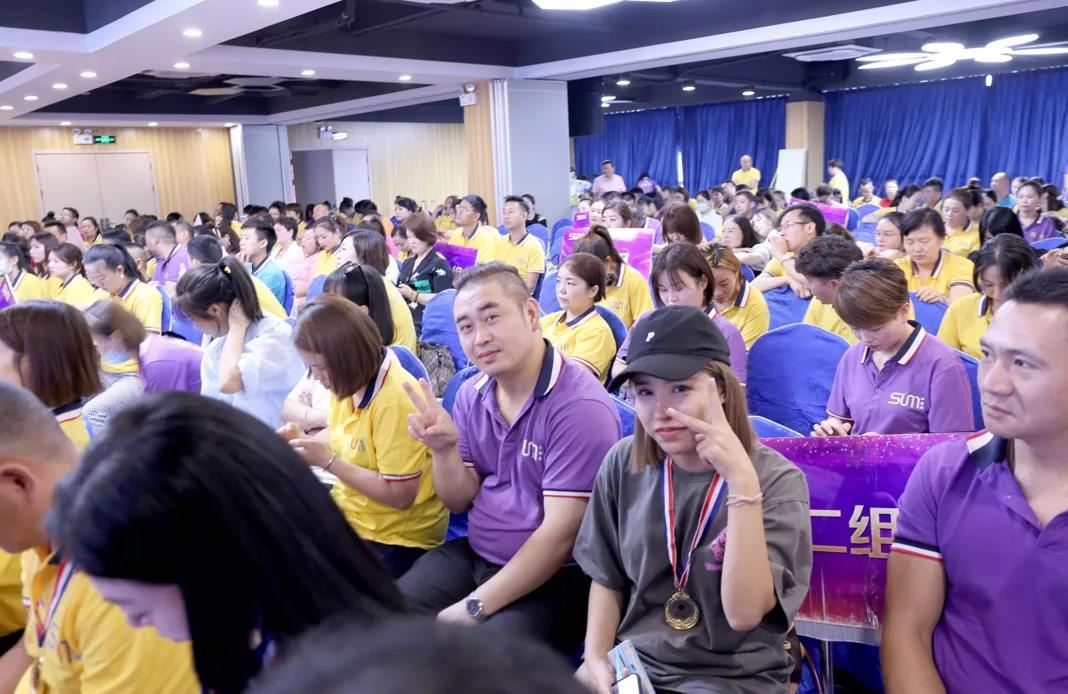 全場家人們經(jīng)過三天兩夜的學(xué)習(xí)，實現(xiàn)了認(rèn)知的提升